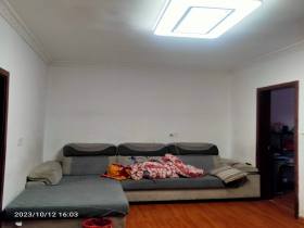 索桥居委会  3室1厅1卫    32.8万