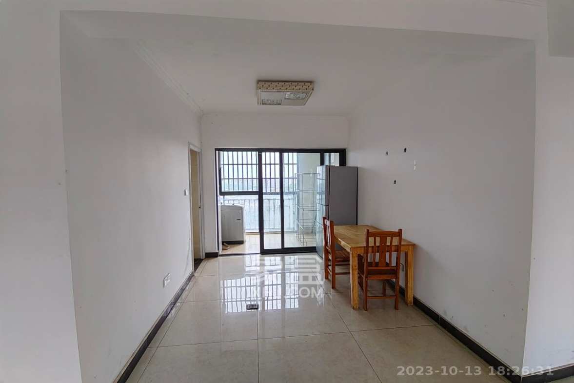 五矿紫湖香醍 3室2厅2卫 2200.0元/月 五矿紫湖香醍 3室2厅2卫 2200.0元/月室内图