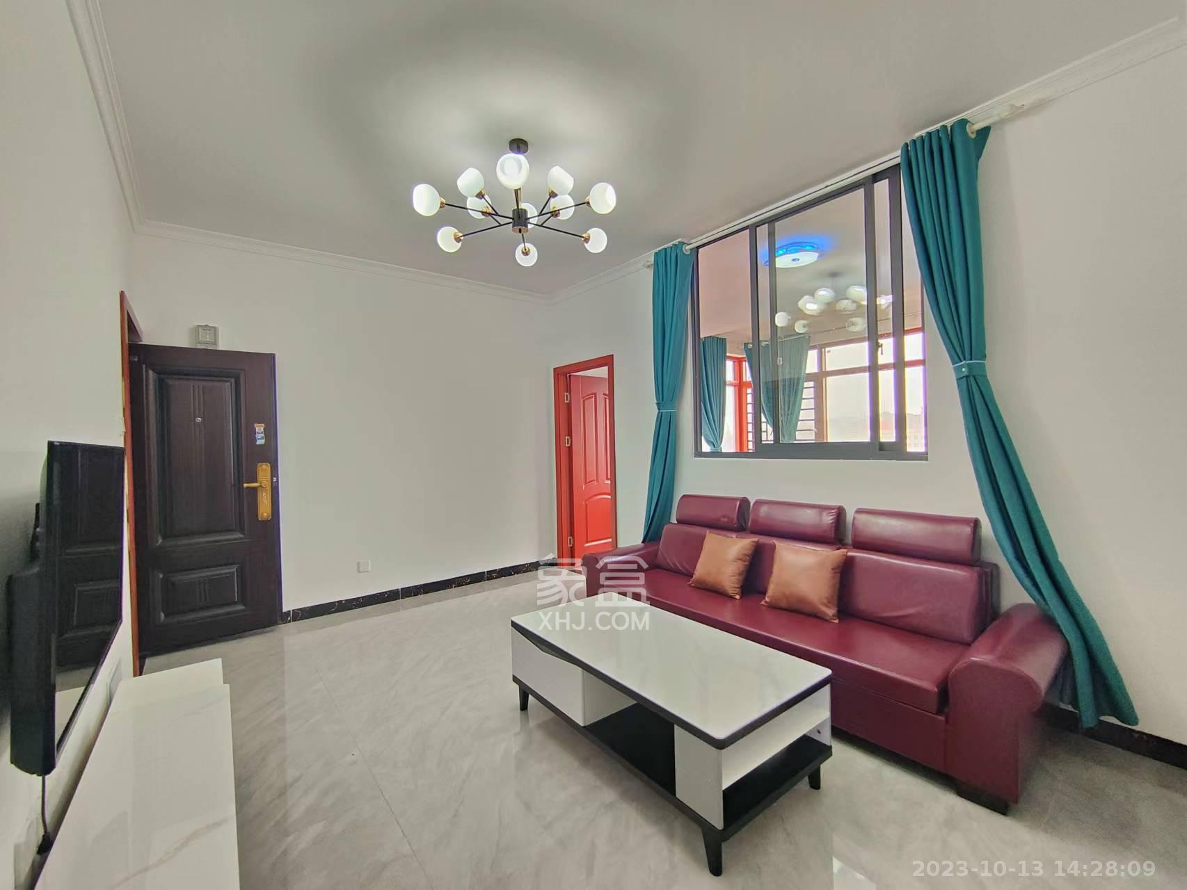 楚江华庭（楚轩公馆）  3室2厅1卫    1800.0元/月