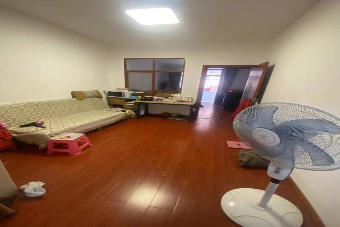 娄底市铁合金厂家属院  4室2厅1卫    35.8万室内图