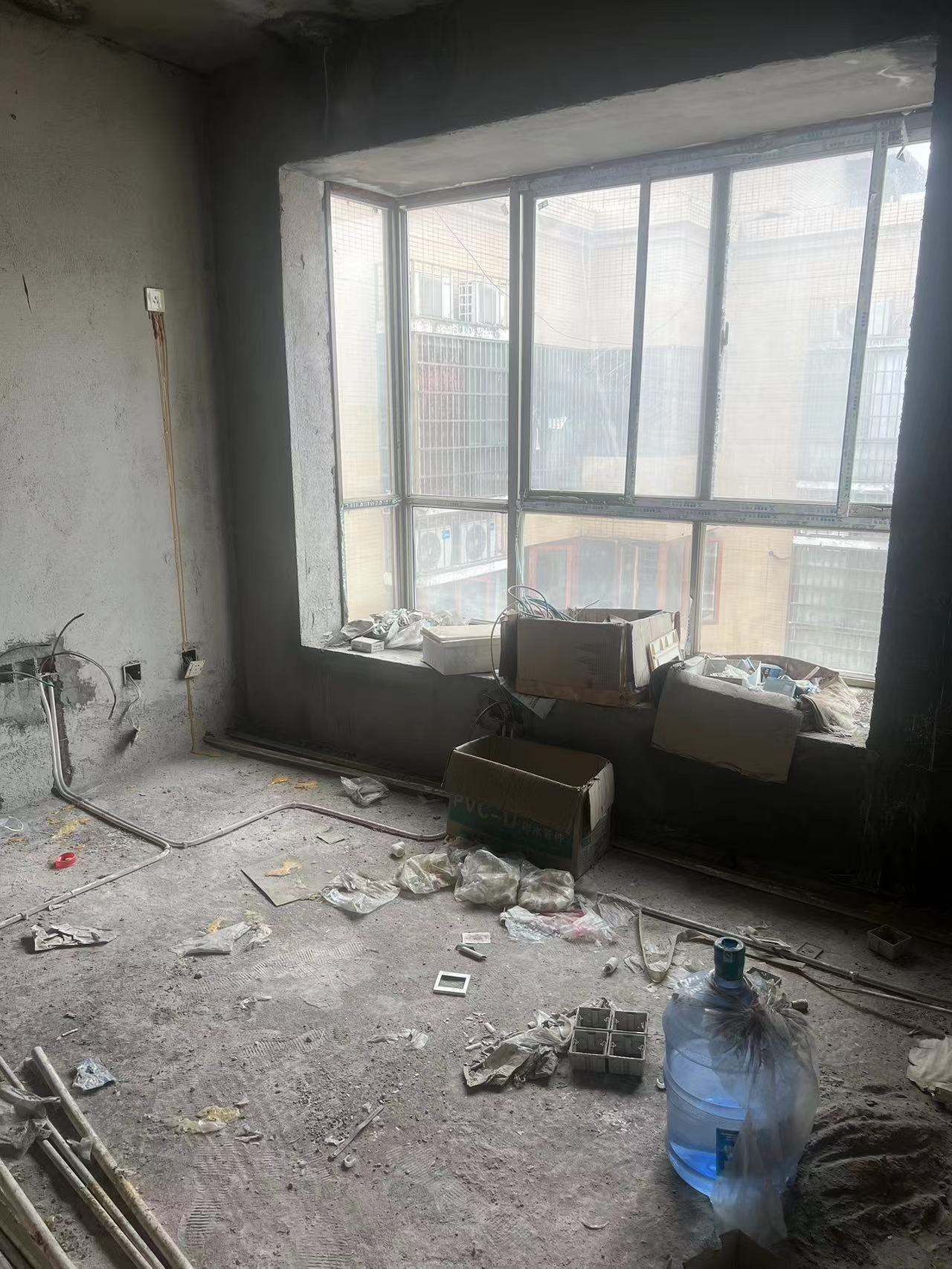 华湘贵府  1室1厅1卫    32.0万