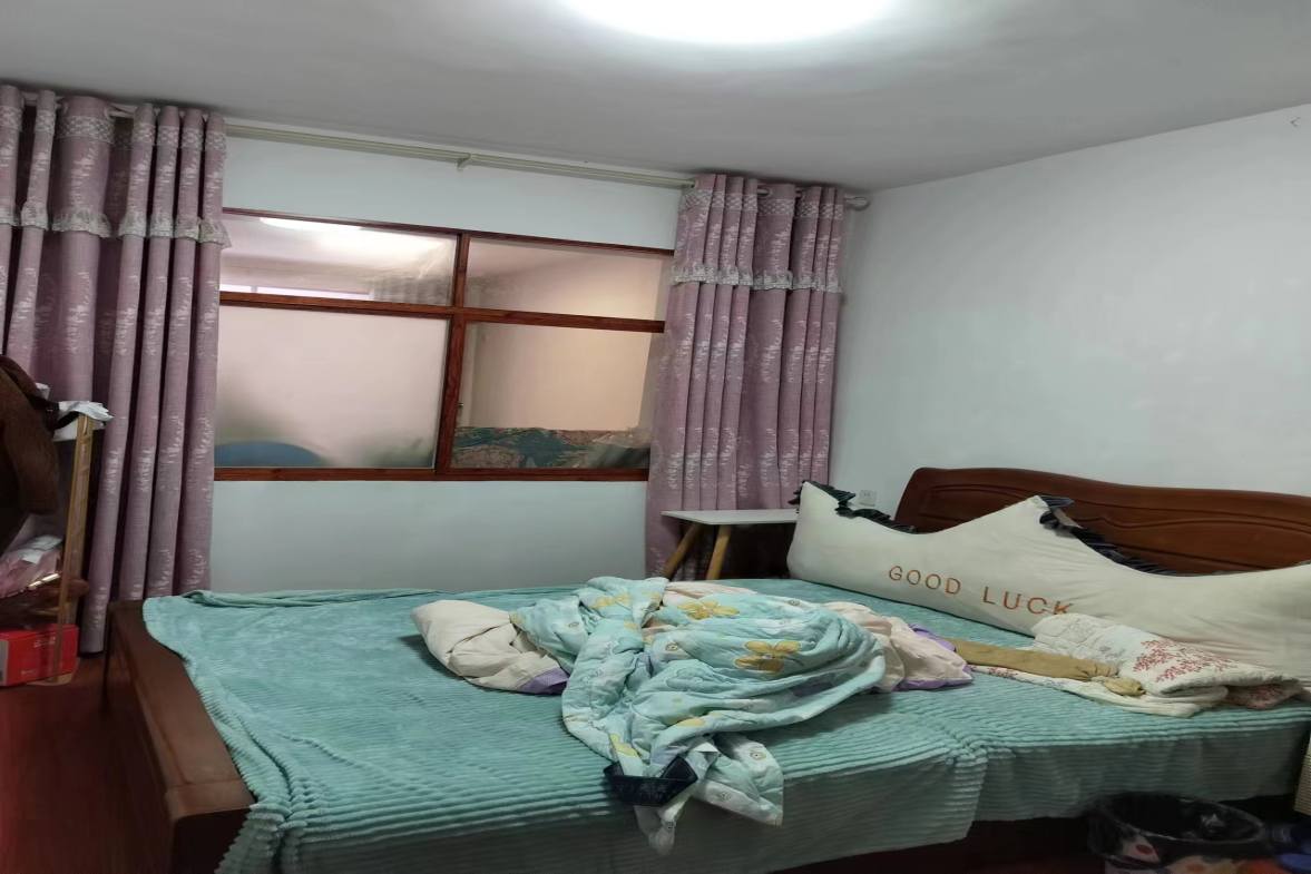 娄底市铁合金厂家属院  4室2厅1卫    35.8万室内图1