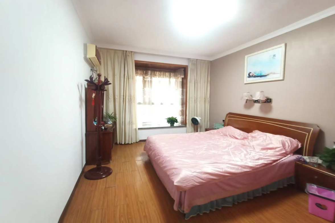 娄底市水果农产品大市场  3室1厅2卫    58.0万 娄底市水果农产品大市场  3室1厅2卫    58.0万客厅