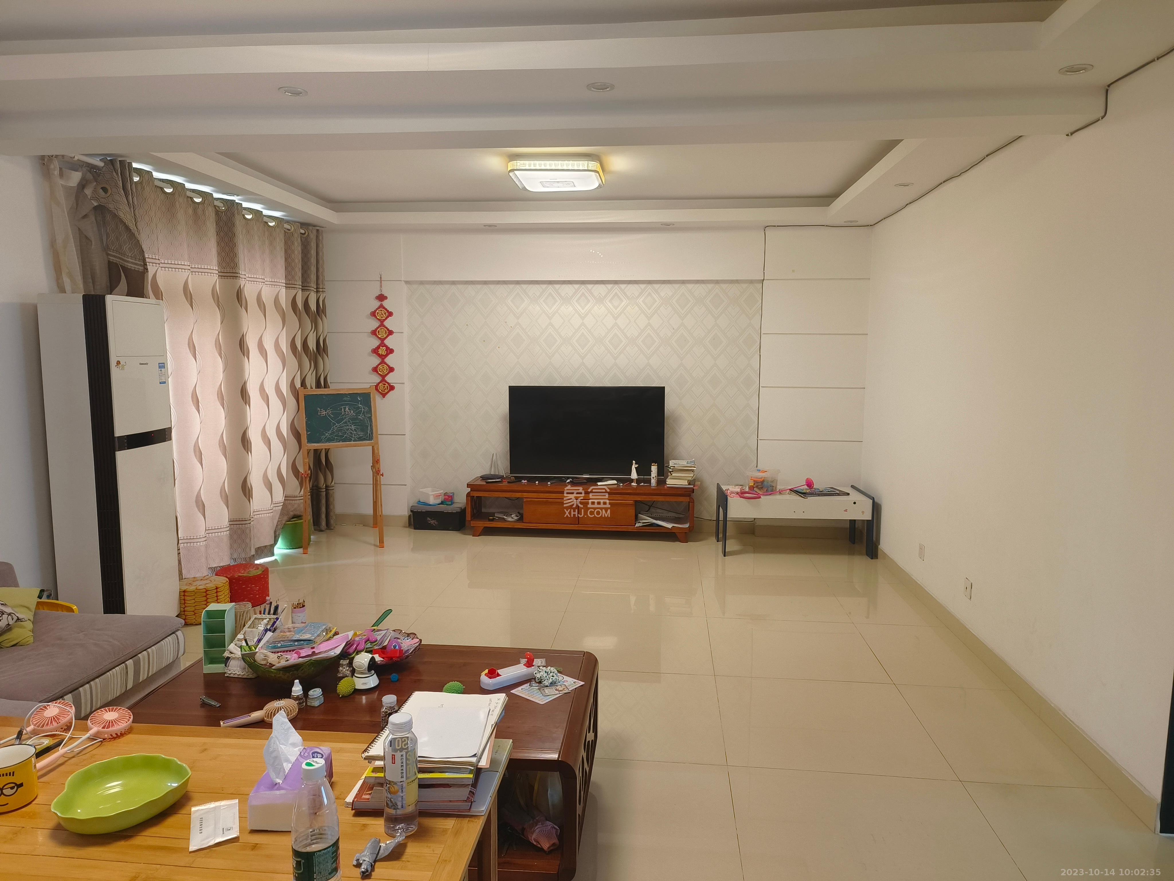 芙蓉苑  5室2厅1卫   3800.00元/月