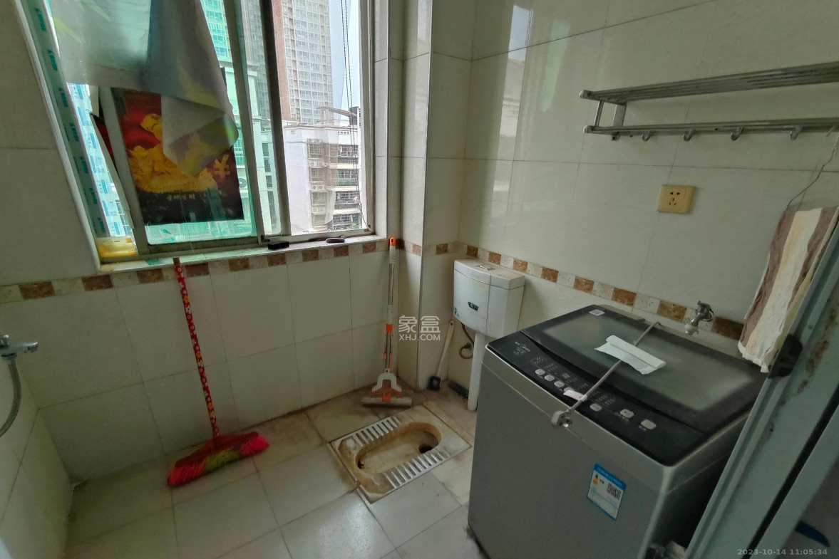 中南汽车世界 3室2厅2卫 1200.0元/月 中南汽车世界 3室2厅2卫 1200.0元/月室内图