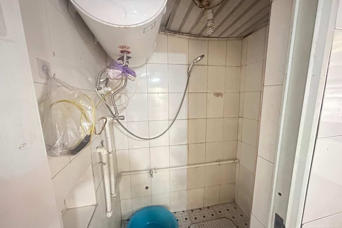 桂花路散盘 3室1厅1卫 700.0元/月 桂花路散盘 3室1厅1卫 700.0元/月室内图