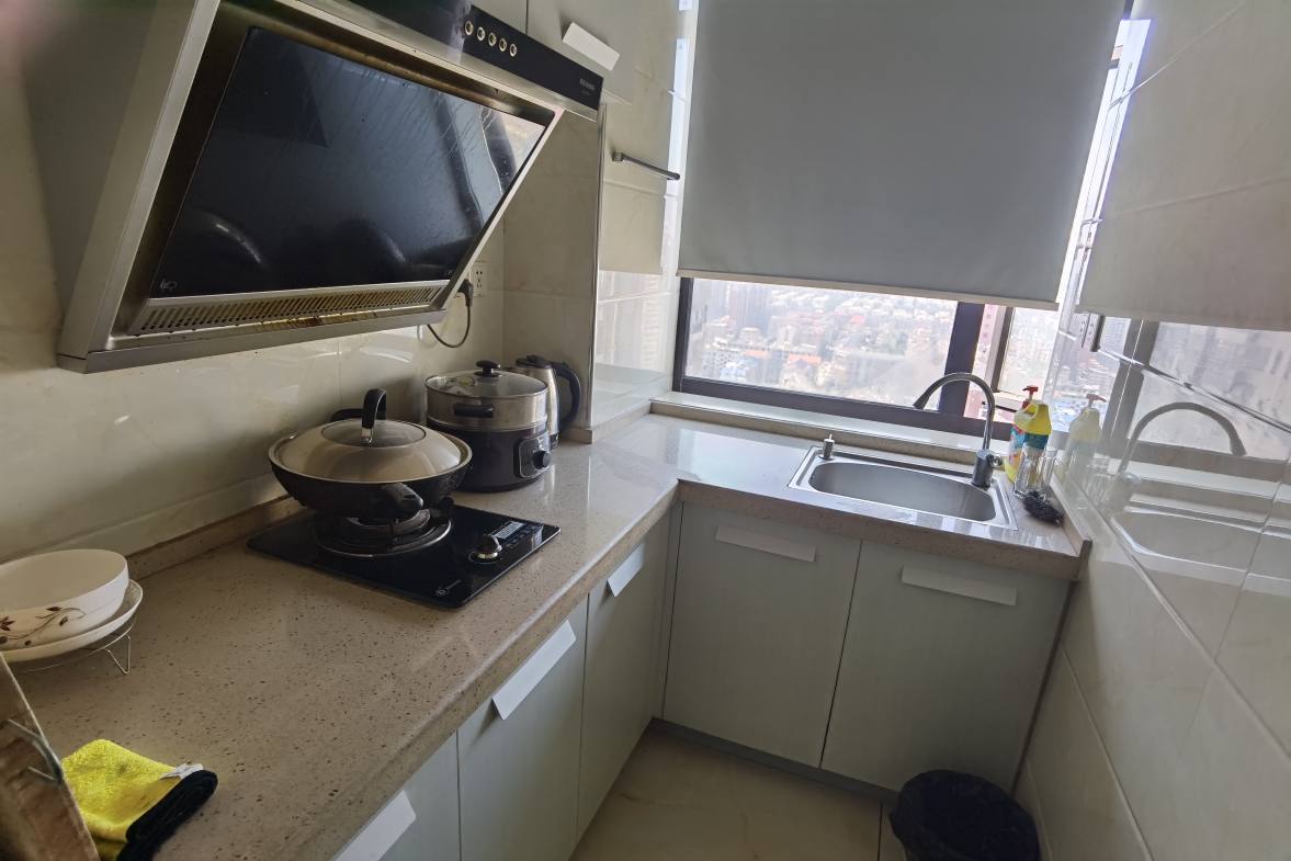 龙泰熙城  1室1厅1卫    24.0万厨房