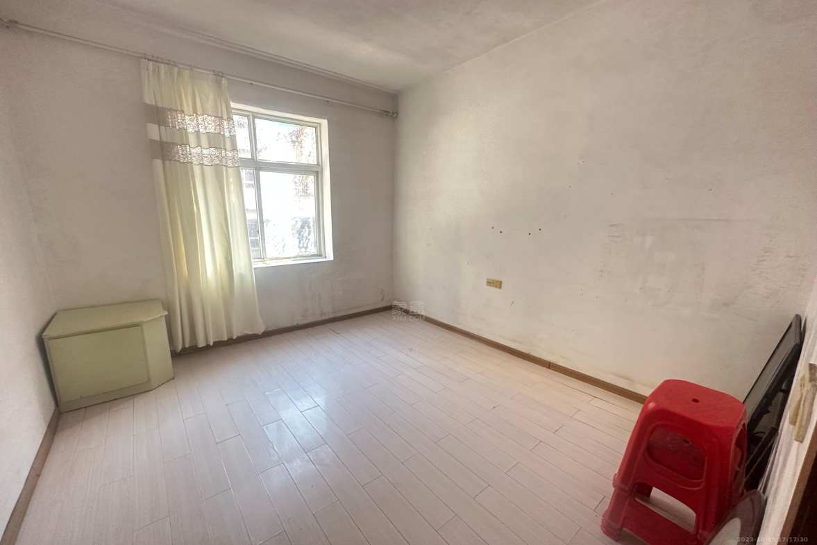 桂花路散盘 3室1厅1卫 700.0元/月 桂花路散盘 3室1厅1卫 700.0元/月室内图