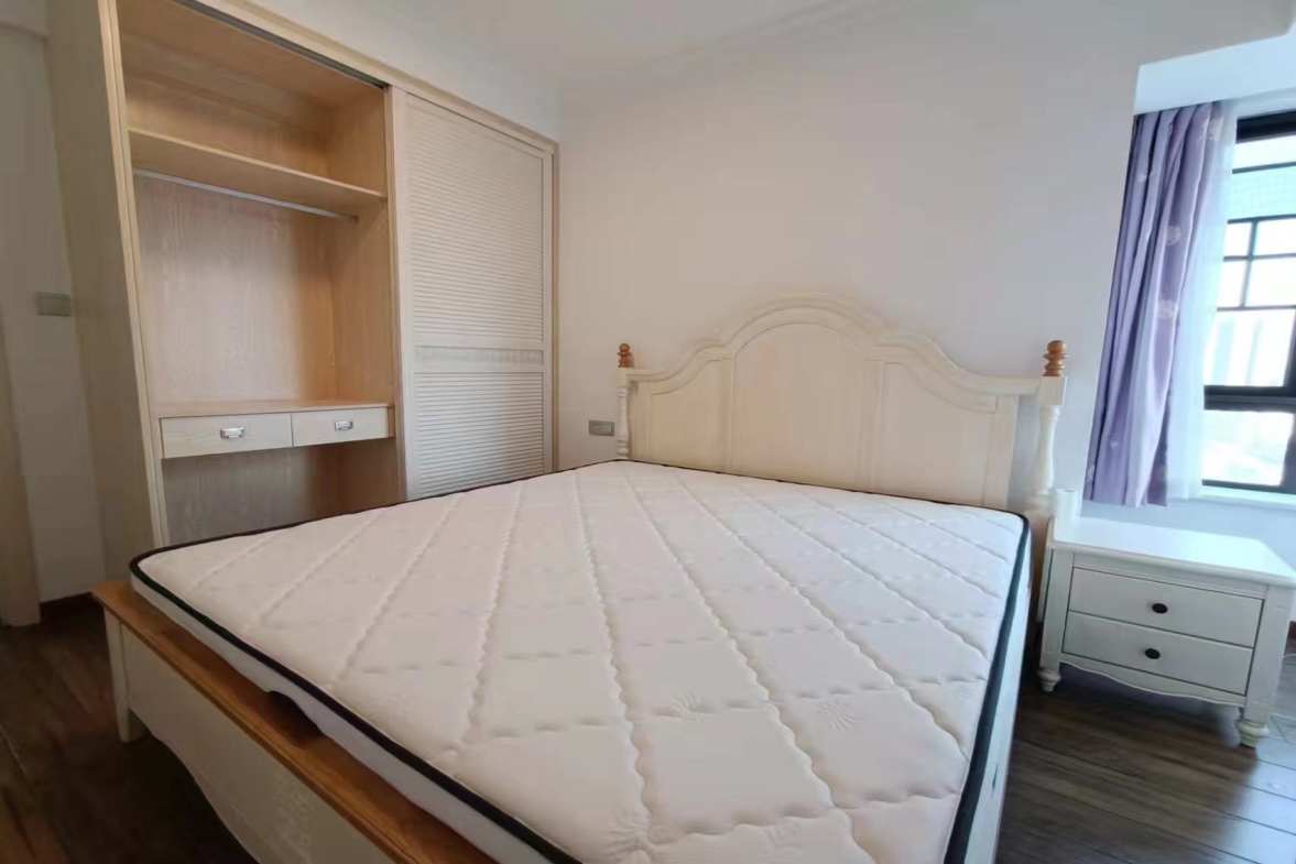 天伦国际  2室2厅1卫    2600.0元/月 天伦国际  2室2厅1卫    2600.0元/月室内图