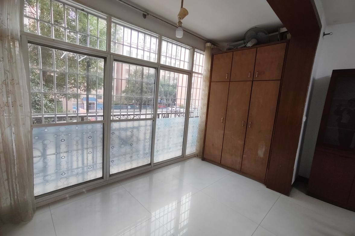 姑苏名园 3室2厅2卫 1350.0元/月 姑苏名园 3室2厅2卫 1350.0元/月室内图