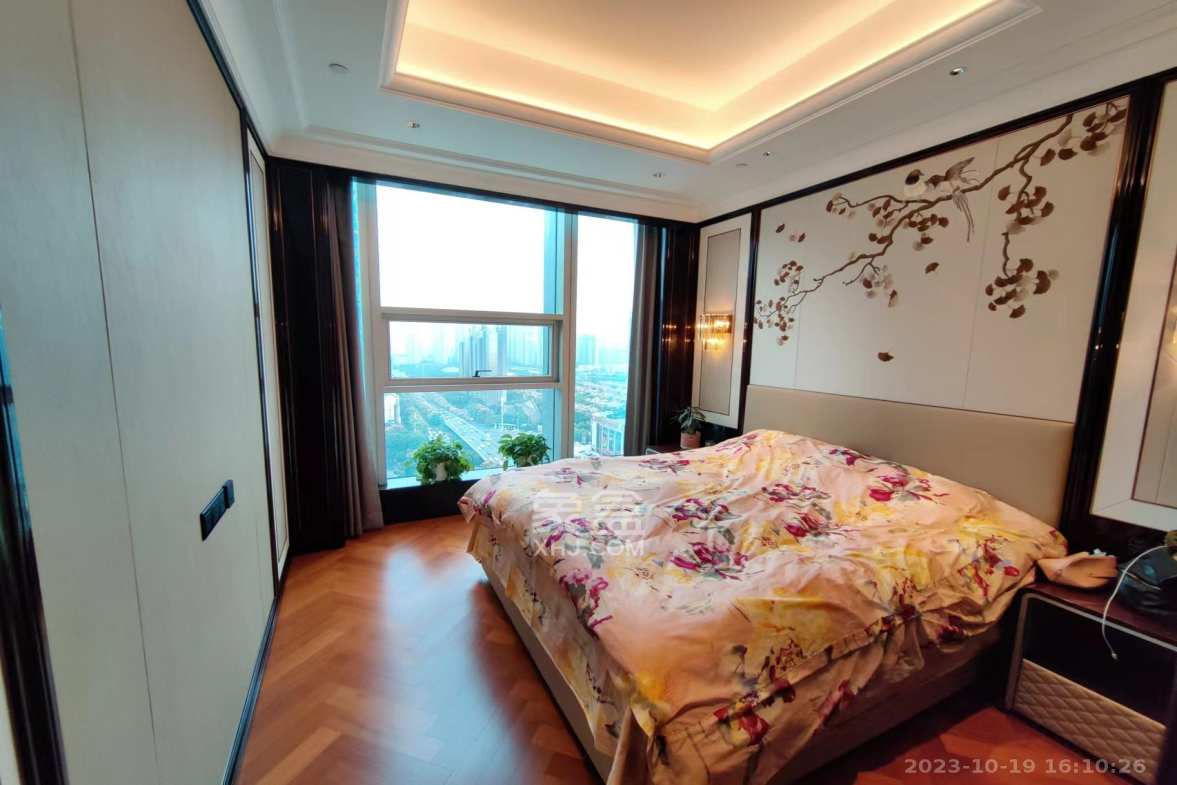 运达中央广场一、二期  5室2厅3卫    80000.0元/月室内图