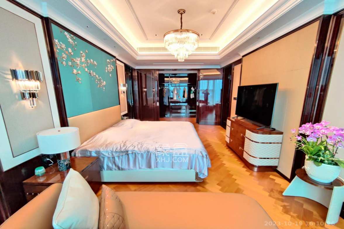 运达中央广场一、二期  5室2厅3卫    80000.0元/月室内图