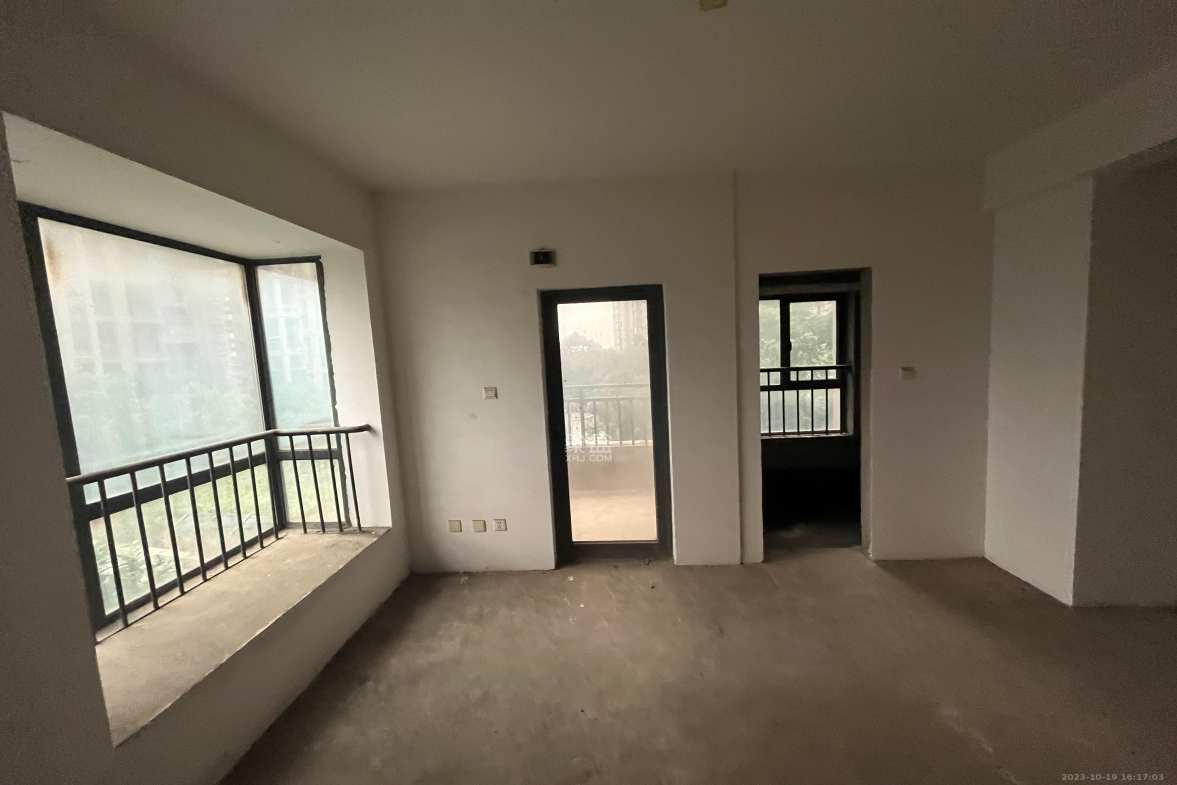 双湾国际（湘江御景花园）  3室2厅2卫    1200.0元/月室内图