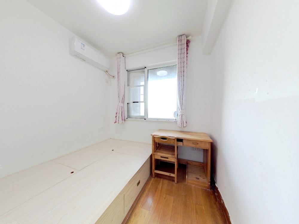 金地艺境  4室2厅2卫    220.0万