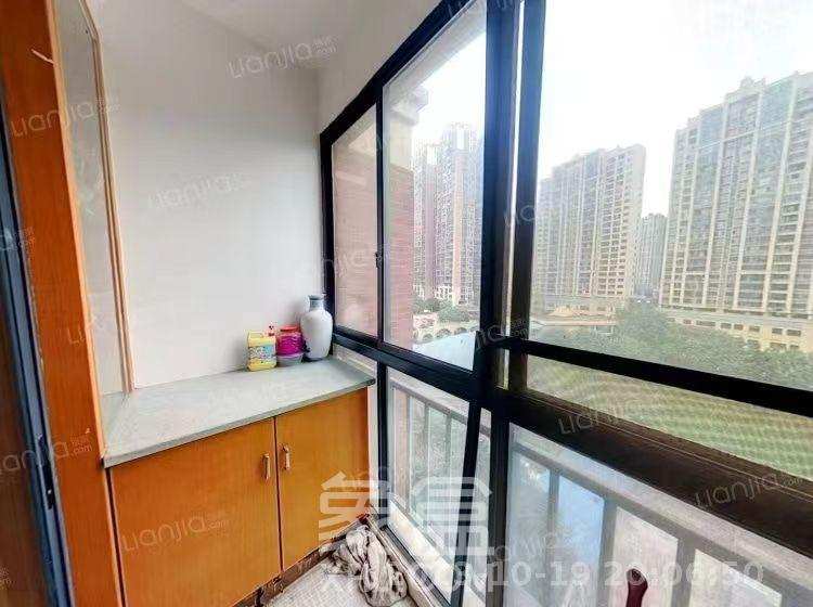 珠江东方明珠（新地东方明珠）一二期  3室2厅1卫    1800.0元/月室内图