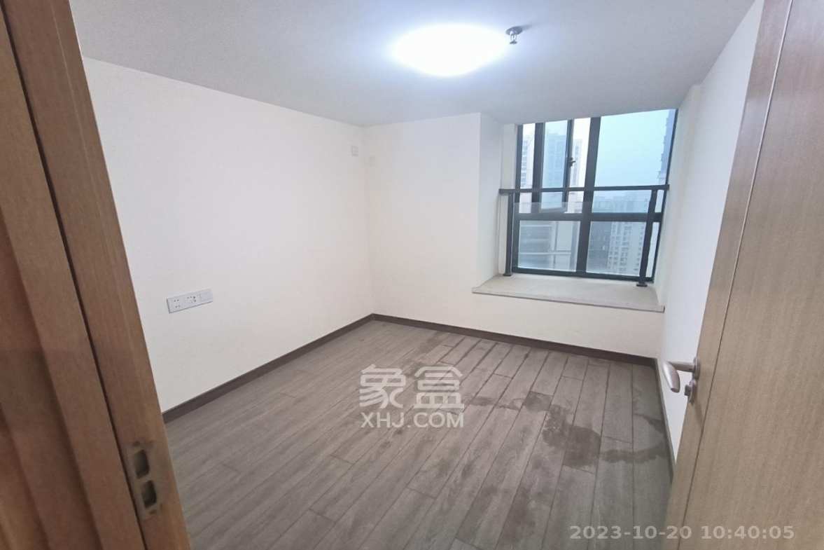 卓越浅水湾  2室2厅2卫    2300.0元/月 卓越浅水湾  2室2厅2卫    2300.0元/月室内图