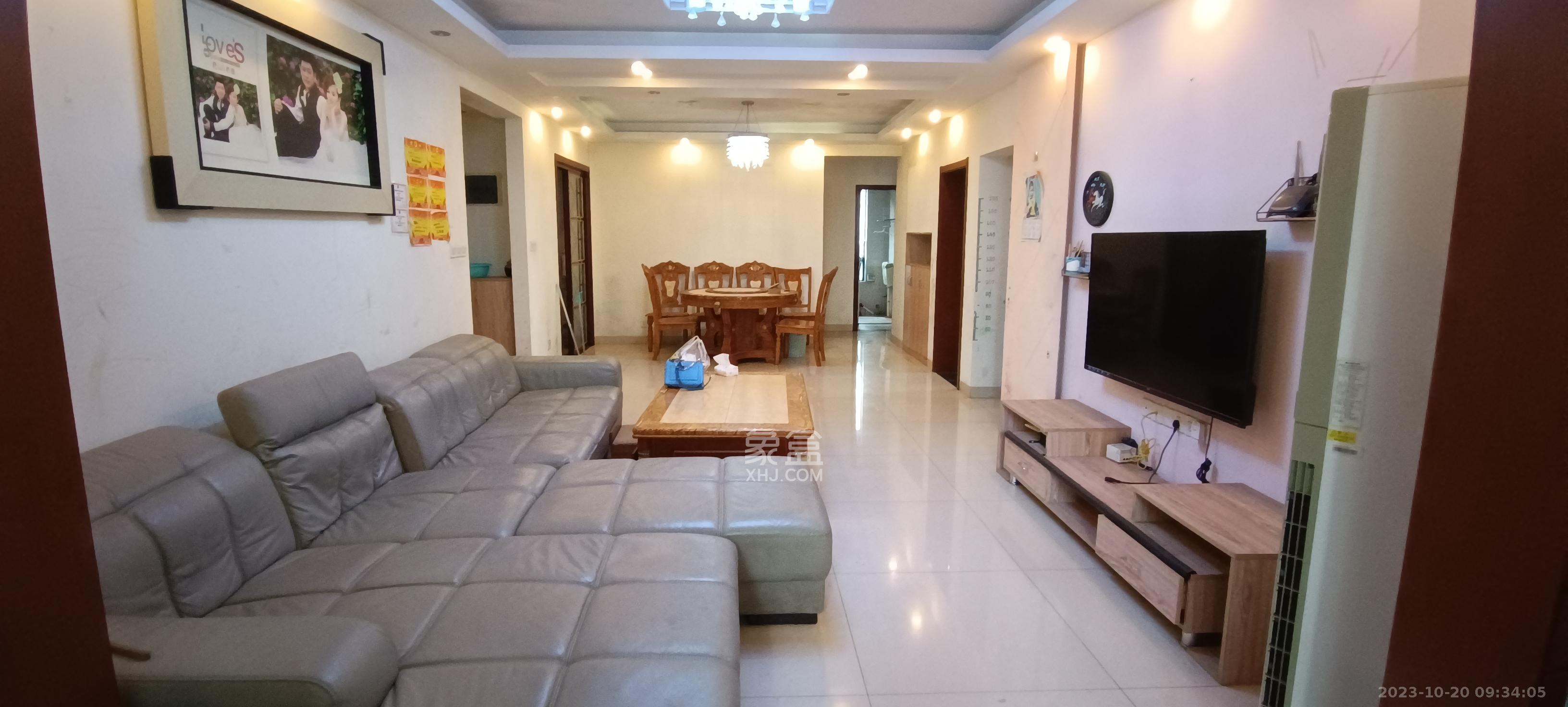 保利麓谷林语E区 4室2厅2卫 3200.0元/月