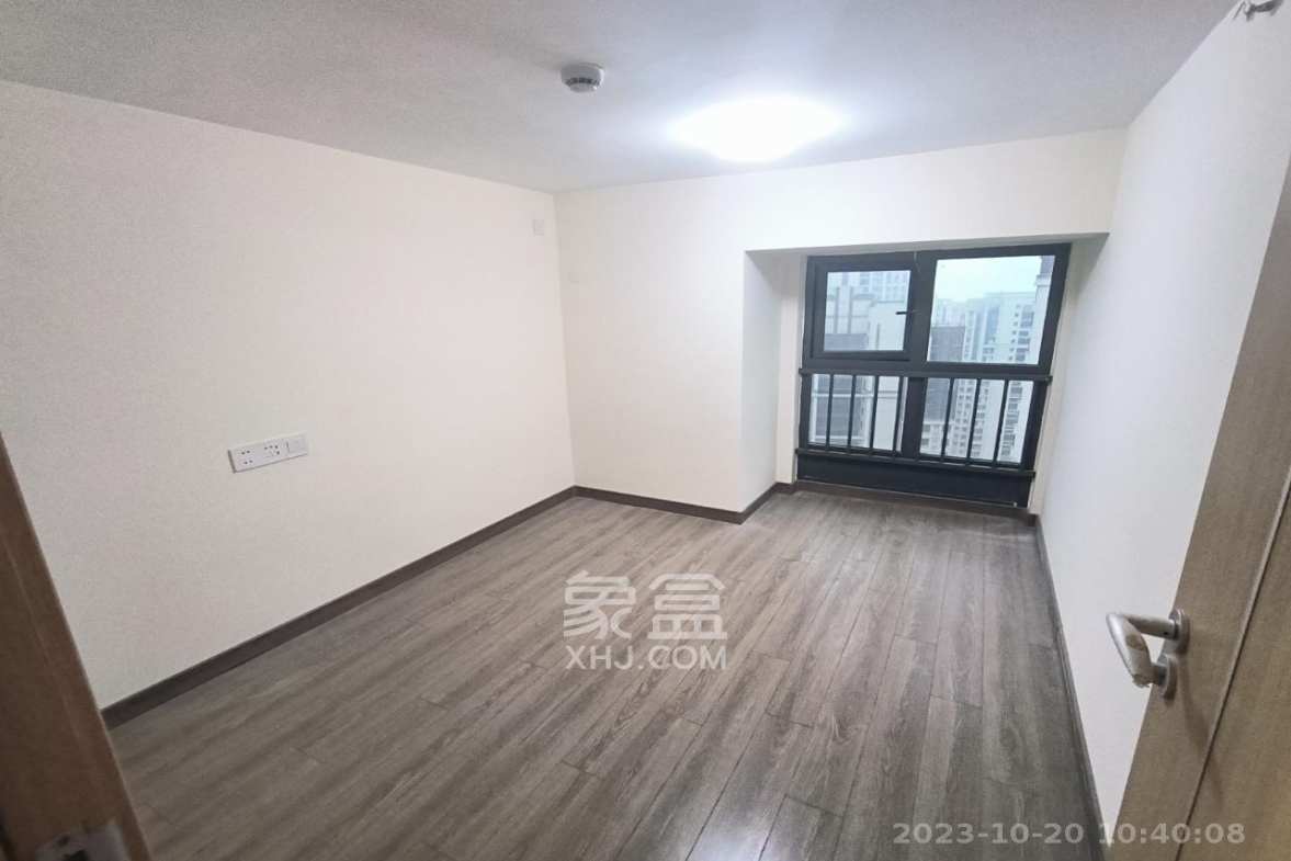 卓越浅水湾  2室2厅2卫    2300.0元/月 卓越浅水湾  2室2厅2卫    2300.0元/月室内图