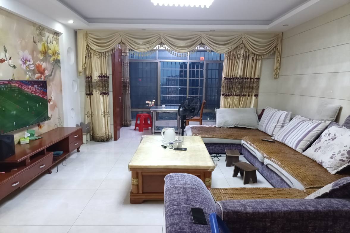 涟水河畔（独栋）  3室2厅2卫    92.8万室内图1