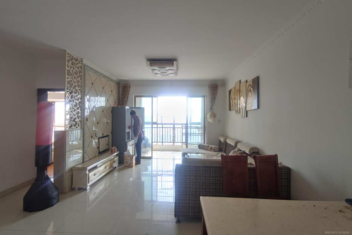 锑都家园  3室2厅1卫    2000.0元/月室内图