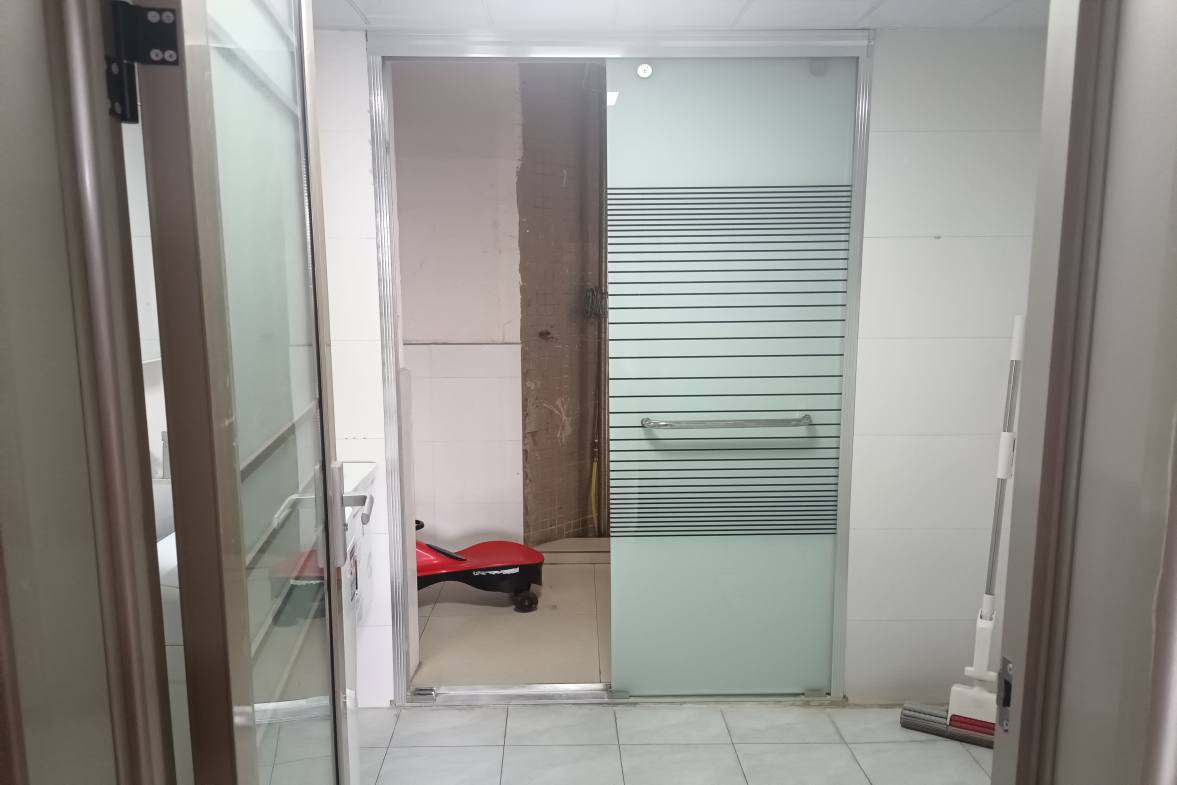 吉泰邦臣  3室2厅2卫    78.0万客厅