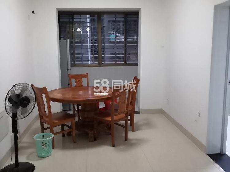 湘粤名城  3室2厅2卫    1400.0元/月 湘粤名城  3室2厅2卫    1400.0元/月室内图