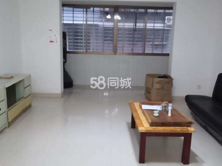 湘粤名城  3室2厅2卫    1400.0元/月 湘粤名城  3室2厅2卫    1400.0元/月室内图