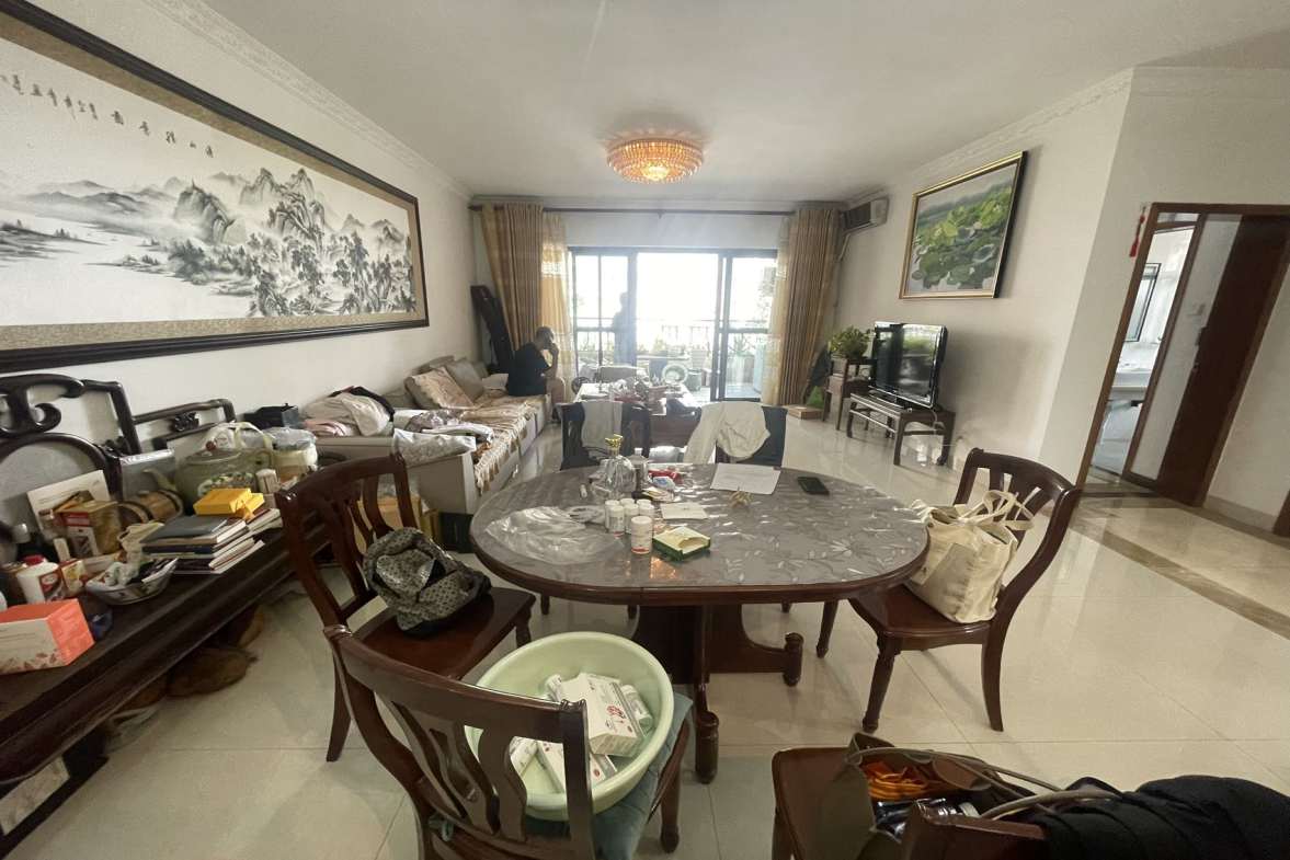 丽晶温泉海景花园一期(别名:丽晶维港、丽晶海景花园)  4室2厅2卫    240.0万 丽晶温泉海景花园一期(别名:丽晶维港、丽晶海景花园)  4室2厅2卫    240.0万室内图