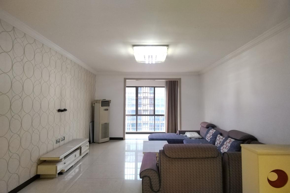 宏泰花园  4室2厅1卫    1500.0元/月室内图1