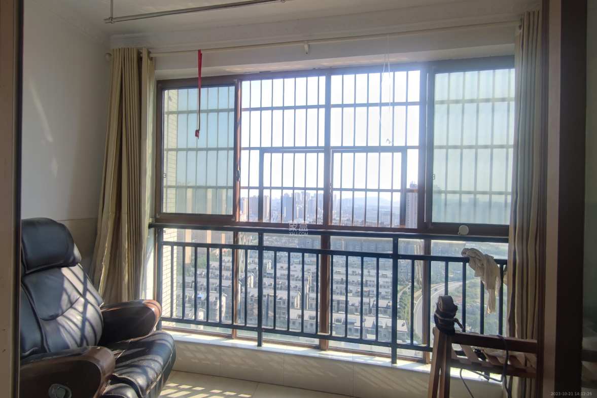 锑都家园  3室2厅1卫    2000.0元/月室内图