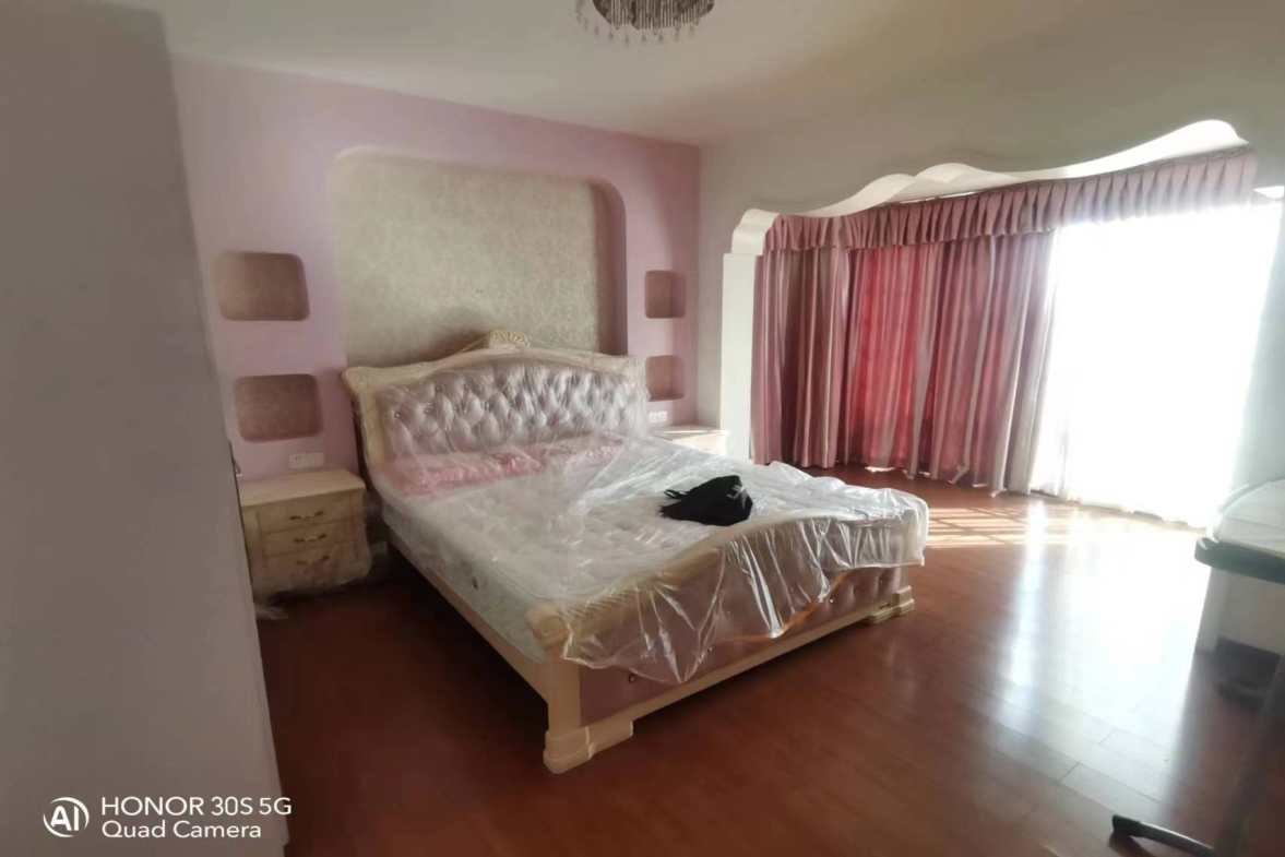 宏谊铭苑 4室2厅2卫 2000.0元/月 宏谊铭苑 4室2厅2卫 2000.0元/月室内图