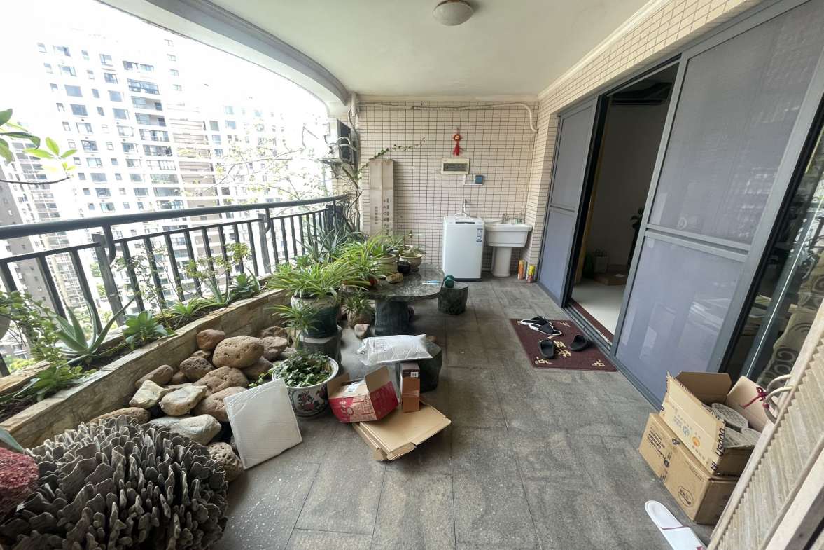 丽晶温泉海景花园一期(别名:丽晶维港、丽晶海景花园)  4室2厅2卫    240.0万 丽晶温泉海景花园一期(别名:丽晶维港、丽晶海景花园)  4室2厅2卫    240.0万室内图