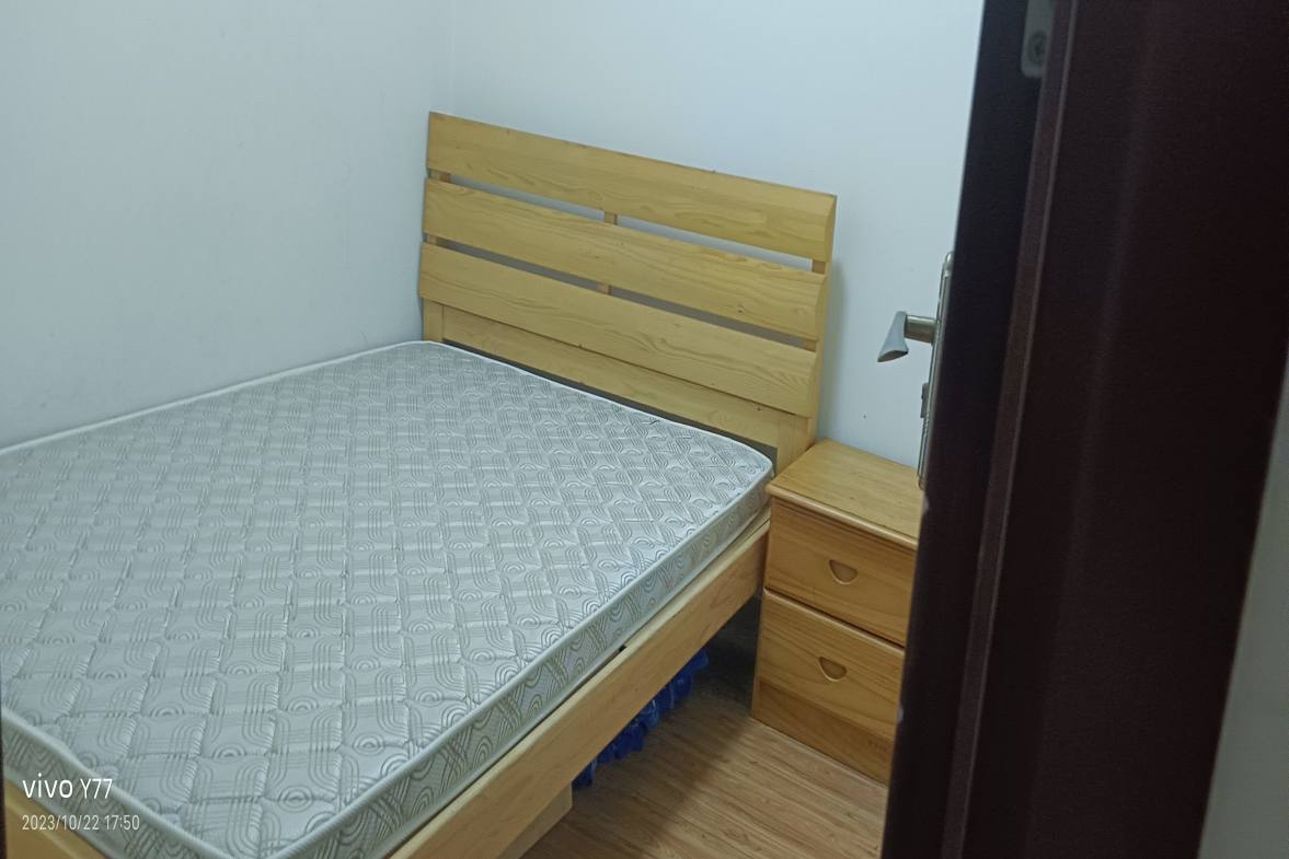 一品恒城  3室1厅1卫    2000.0元/月室内图1