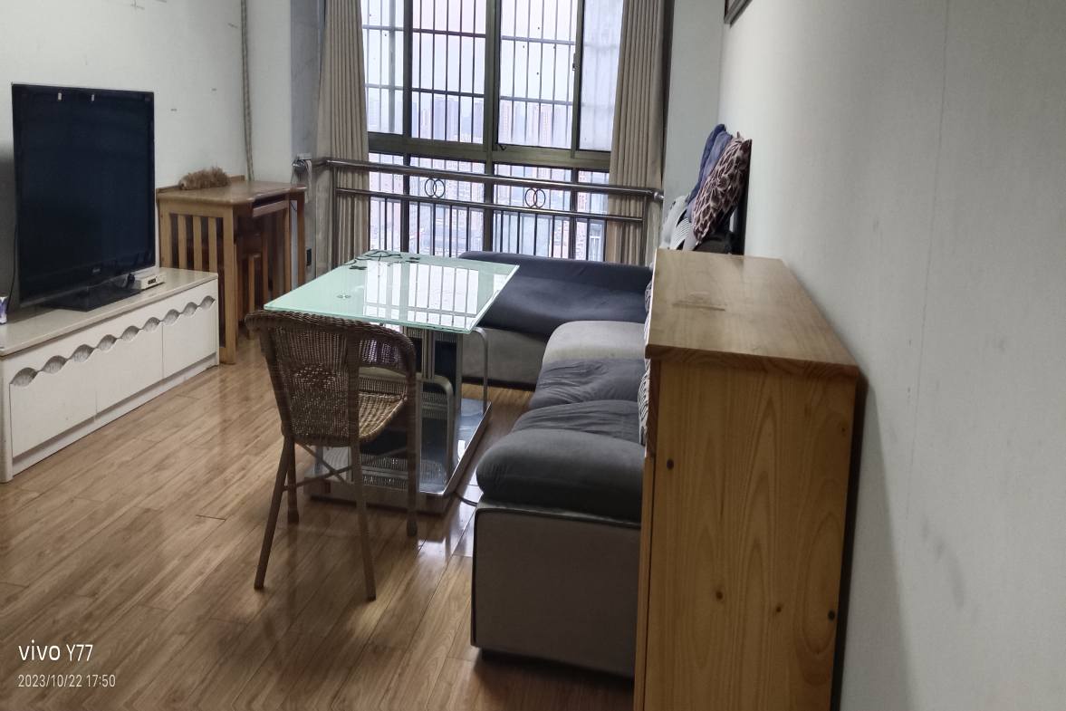 一品恒城  3室1厅1卫    2000.0元/月室内图