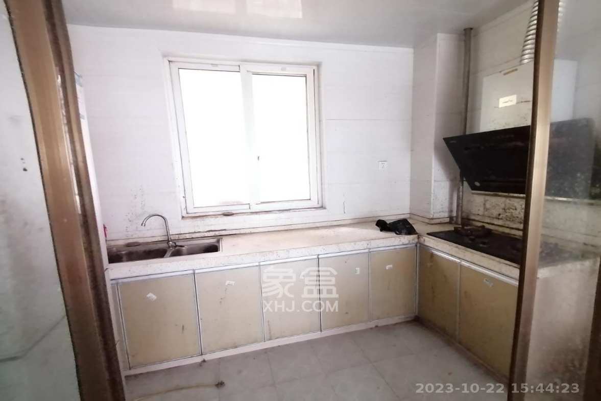 鑫天山城明珠  4室2厅2卫    1500.0元/月室内图