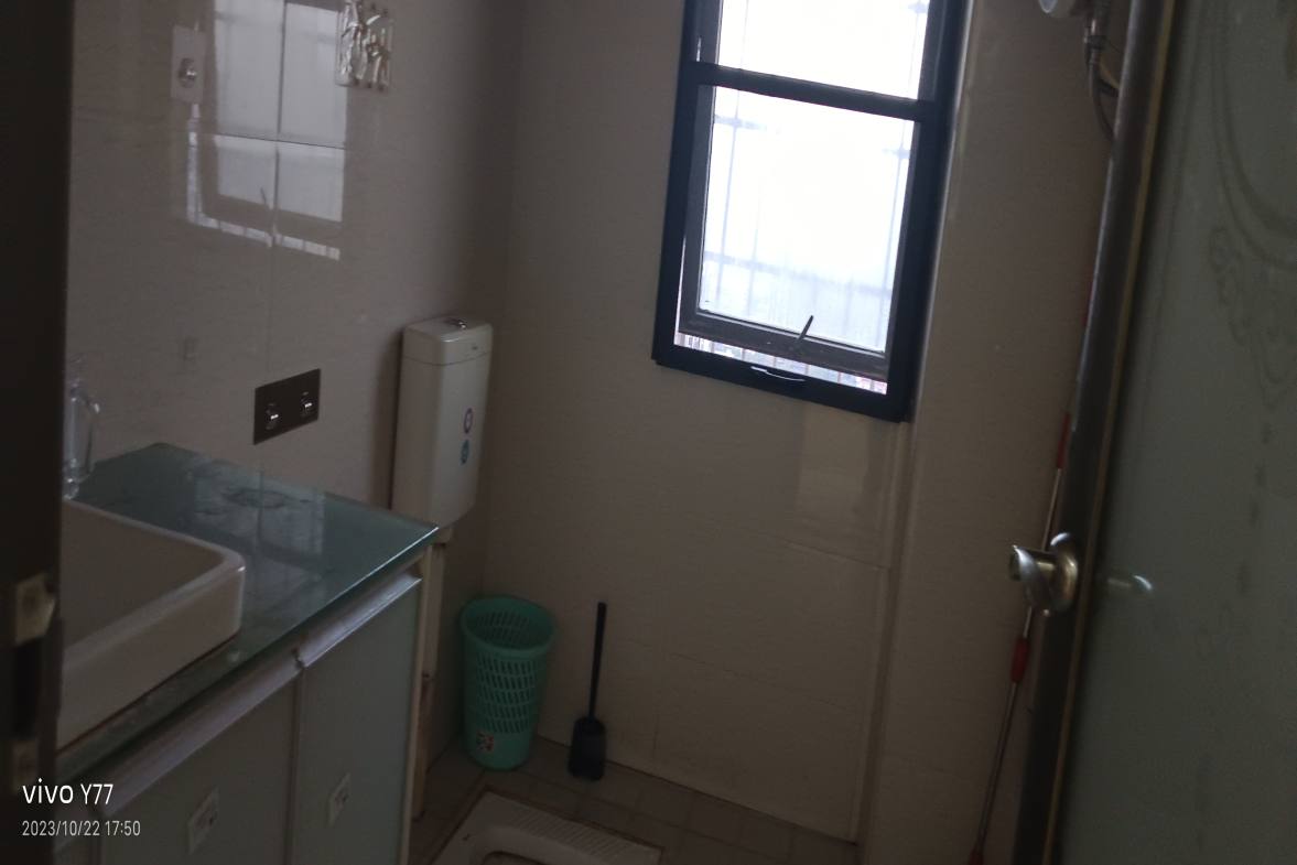 一品恒城  3室1厅1卫    2000.0元/月室内图