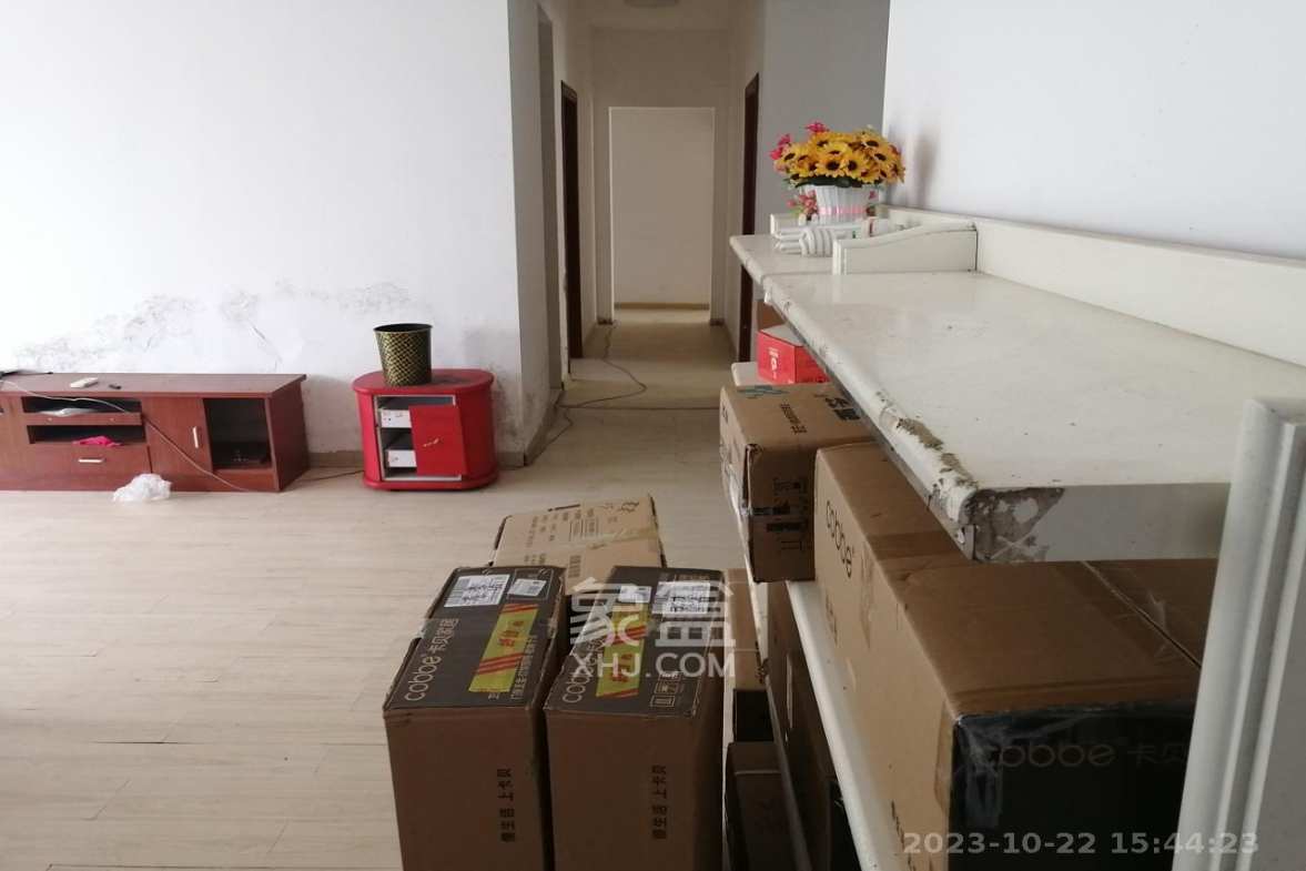 鑫天山城明珠  4室2厅2卫    1500.0元/月室内图