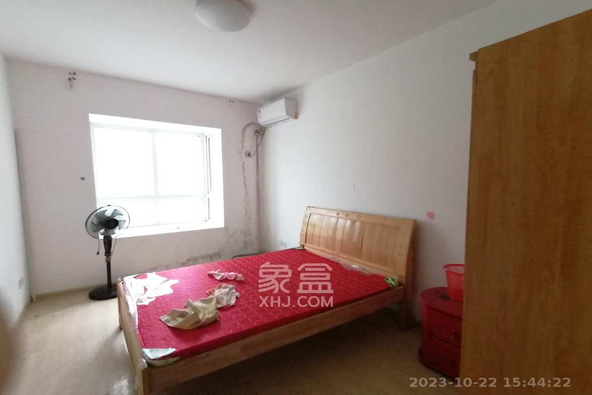 鑫天山城明珠  4室2厅2卫    1500.0元/月室内图