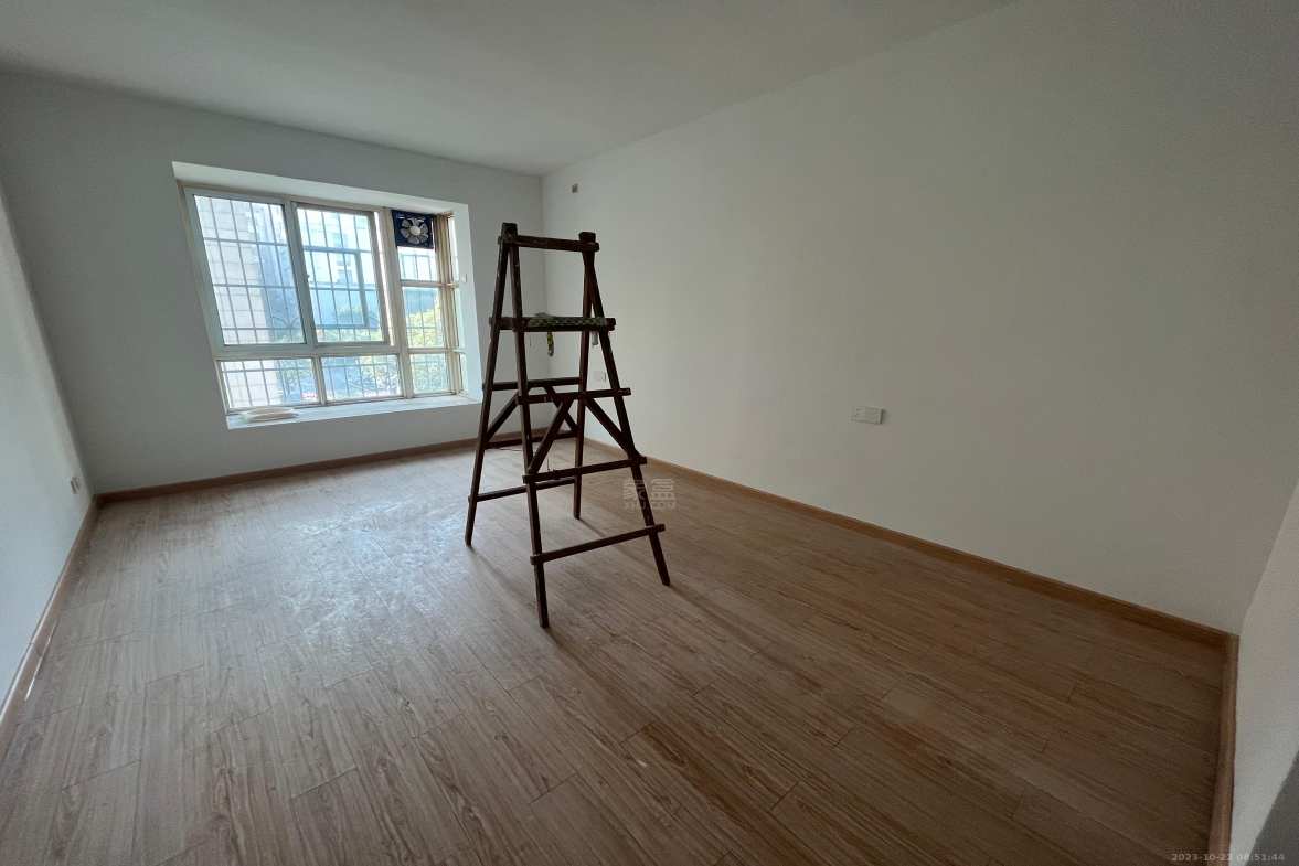 金碧华庭 3室2厅1卫 1800.0元/月 金碧华庭 3室2厅1卫 1800.0元/月室内图