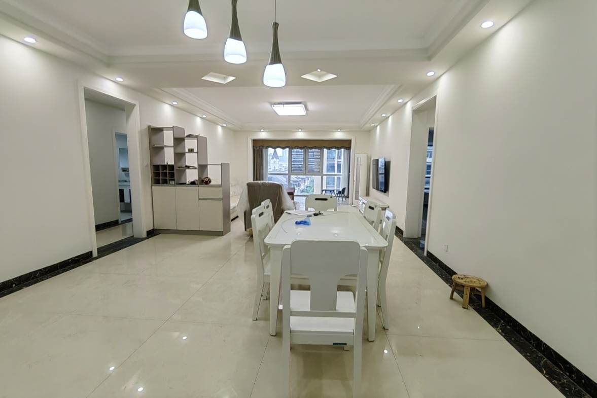 檀香山 5室2厅2卫 3000.0元/月 檀香山 5室2厅2卫 3000.0元/月室内图