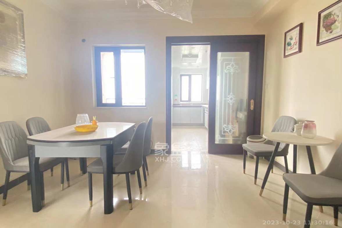 恒大翡翠华庭  3室2厅2卫    2000.0元/月室内图