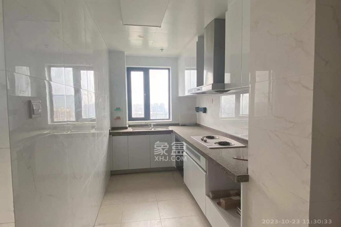 恒大翡翠华庭  3室2厅2卫    2000.0元/月室内图