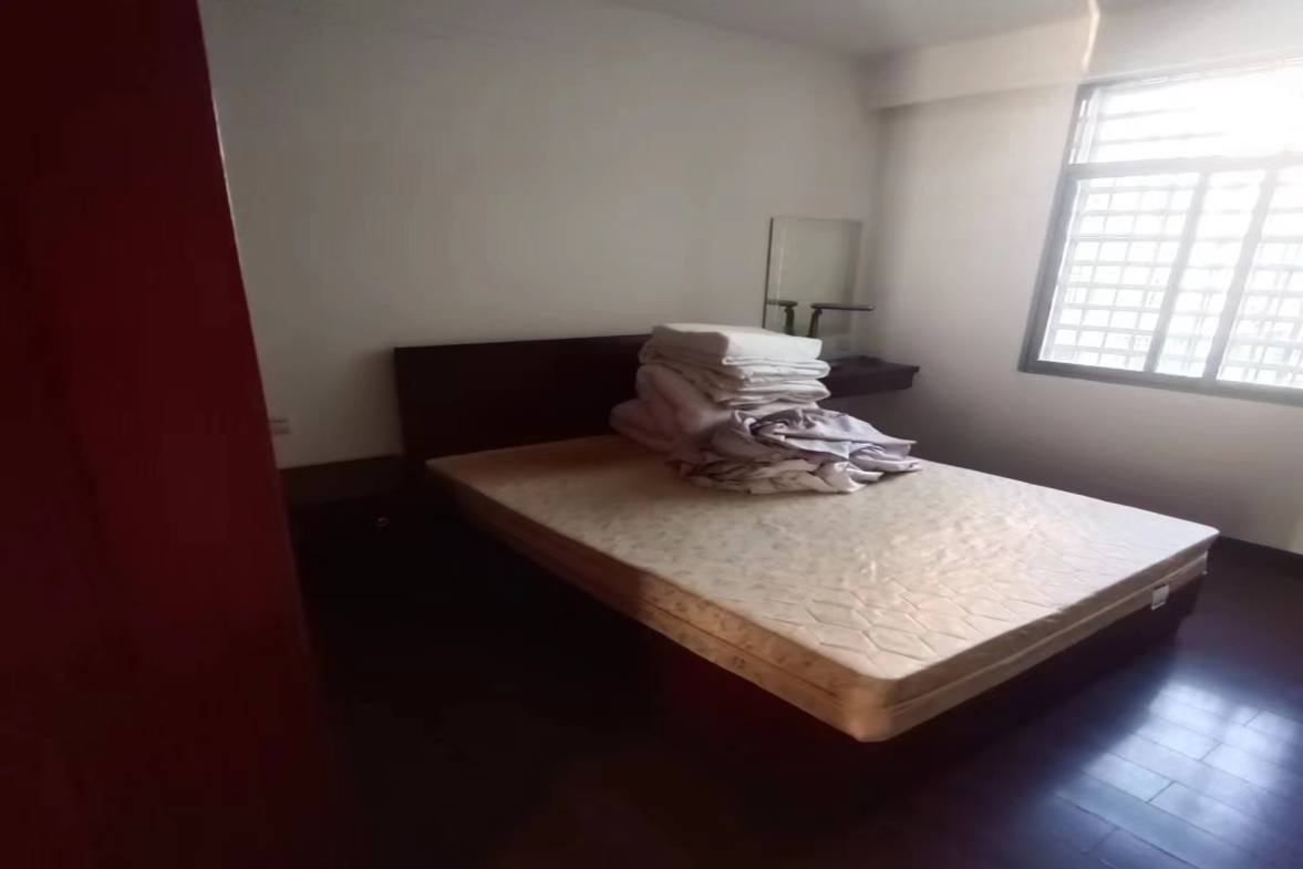 山海翠园  3室2厅2卫    65.0万 山海翠园  3室2厅2卫    65.0万室内图