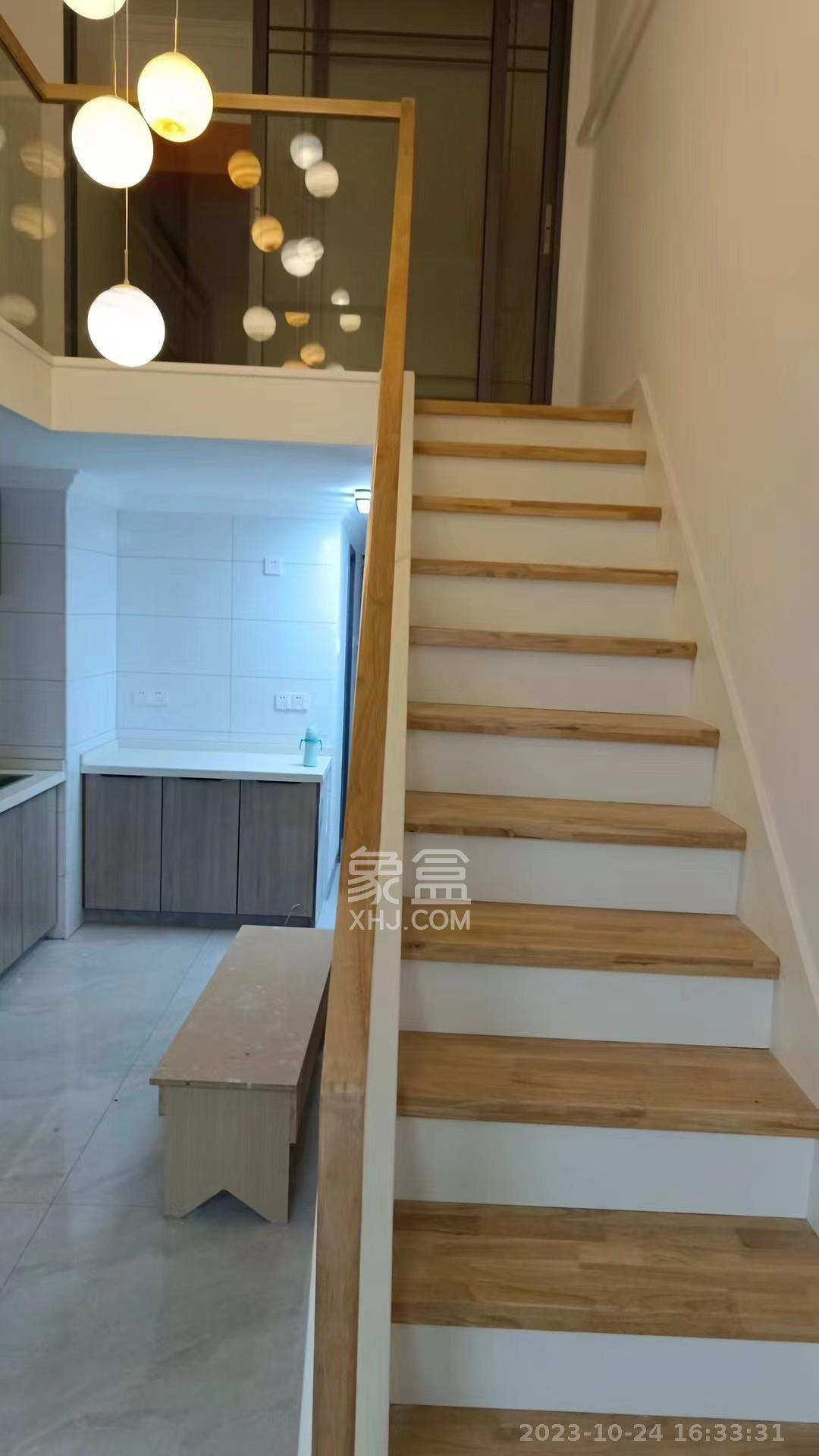 港湘铂玥(天园地芳国际珠宝城) 2室2厅1卫 1600.0元/月 港湘铂玥(天园地芳国际珠宝城) 2室2厅1卫 1600.0元/月室内图