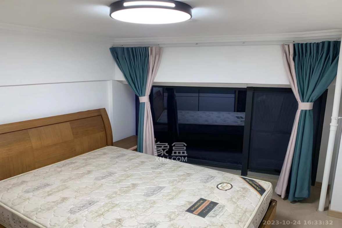 港湘铂玥(天园地芳国际珠宝城) 2室2厅1卫 1600.0元/月 港湘铂玥(天园地芳国际珠宝城) 2室2厅1卫 1600.0元/月室内图