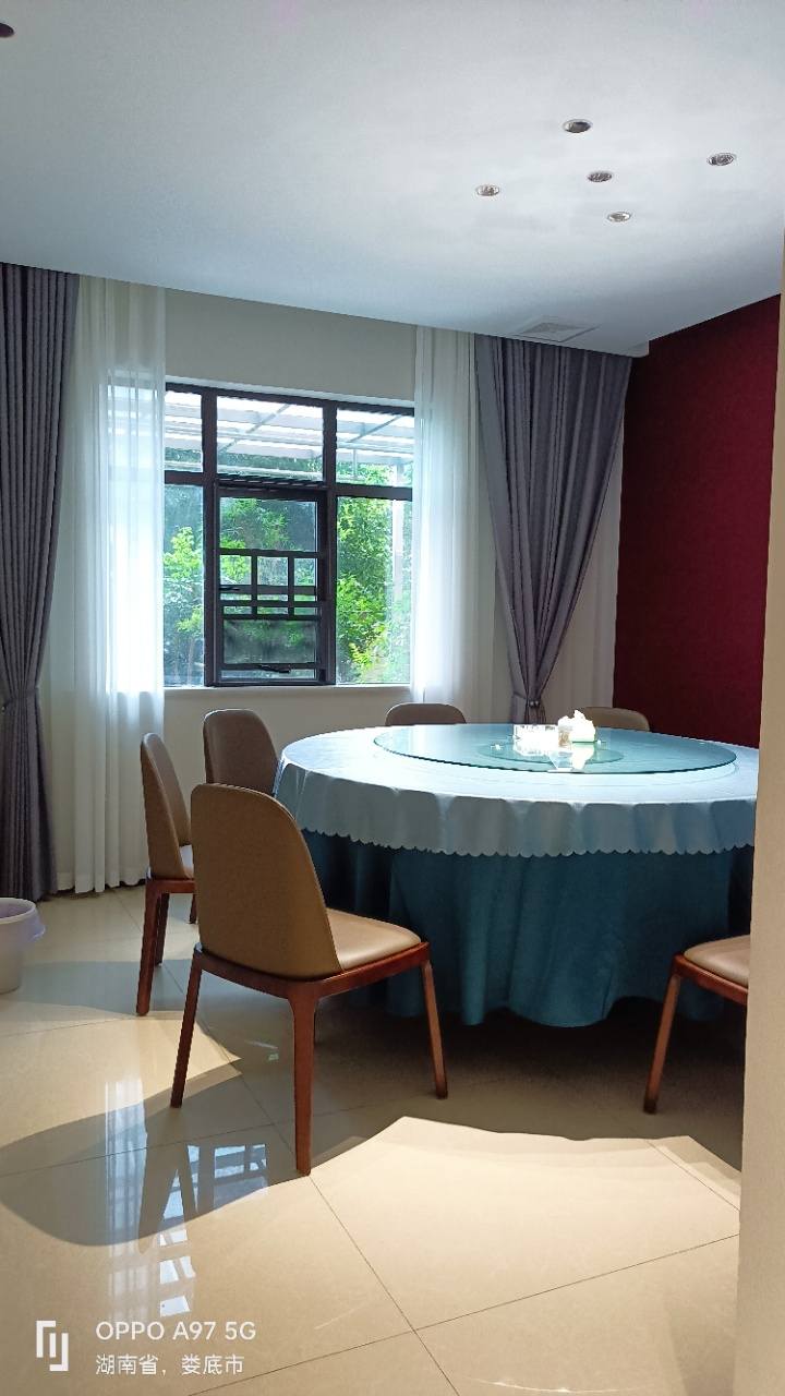 众一桂府 4室2厅2卫 3000.0元/月 众一桂府 4室2厅2卫 3000.0元/月室内图