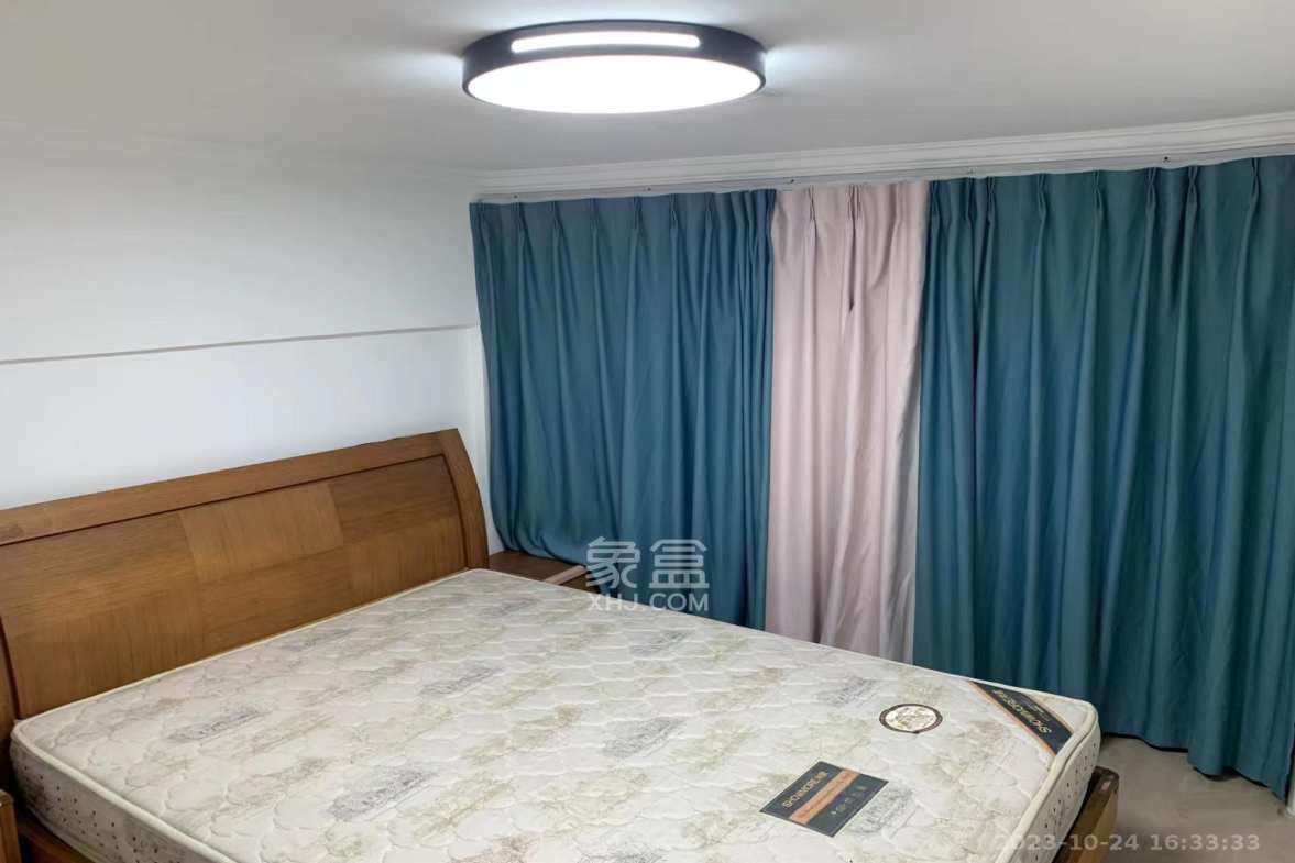 港湘铂玥(天园地芳国际珠宝城) 2室2厅1卫 1600.0元/月 港湘铂玥(天园地芳国际珠宝城) 2室2厅1卫 1600.0元/月室内图