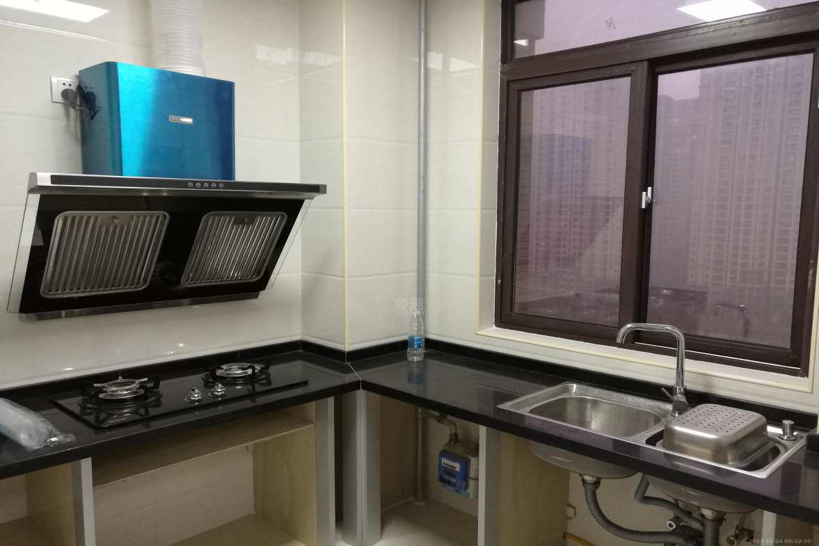 华府龙苑  3室2厅1卫    1700.0元/月室内图