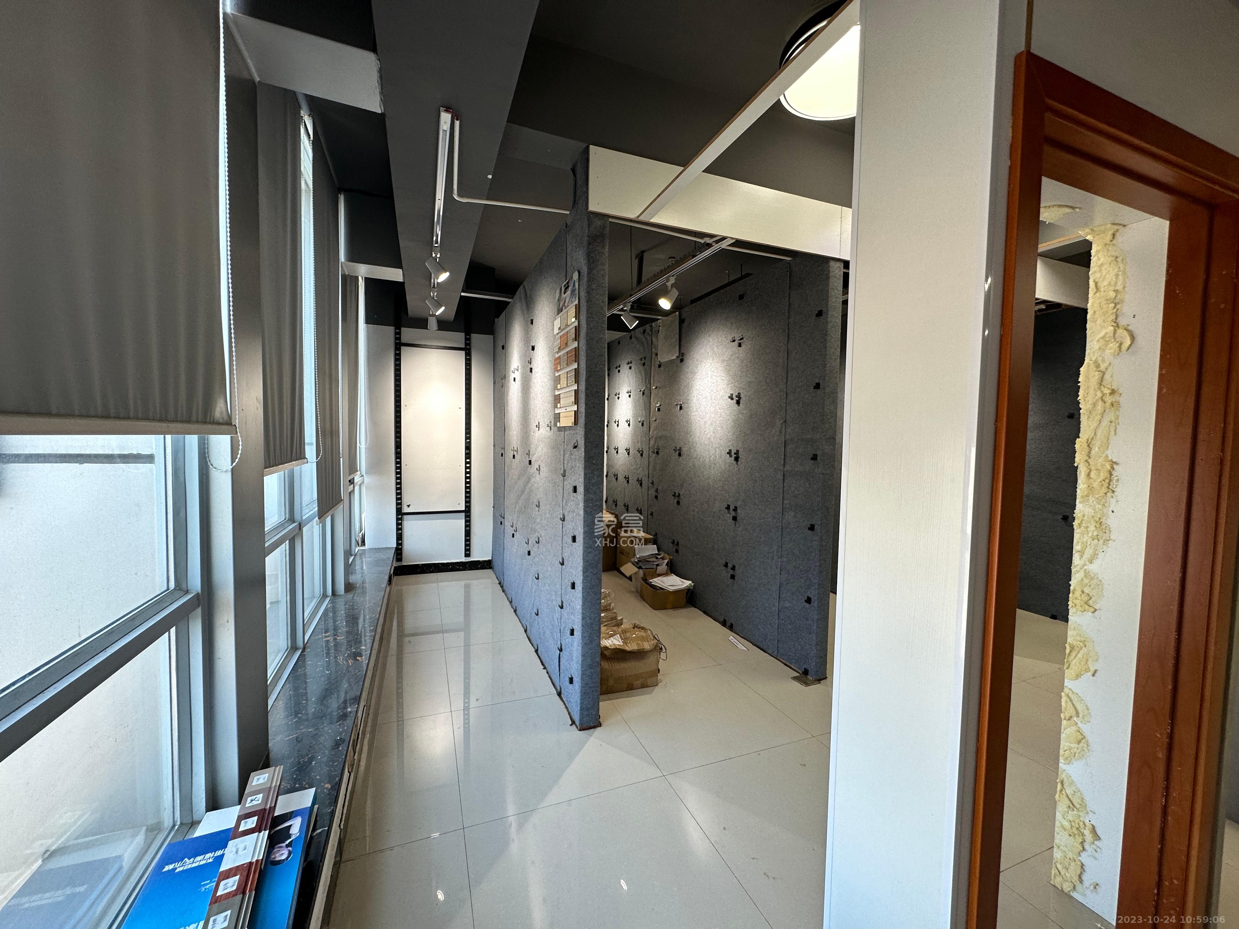 开源鑫贸大楼   200.0㎡      9000.0元/月室内图