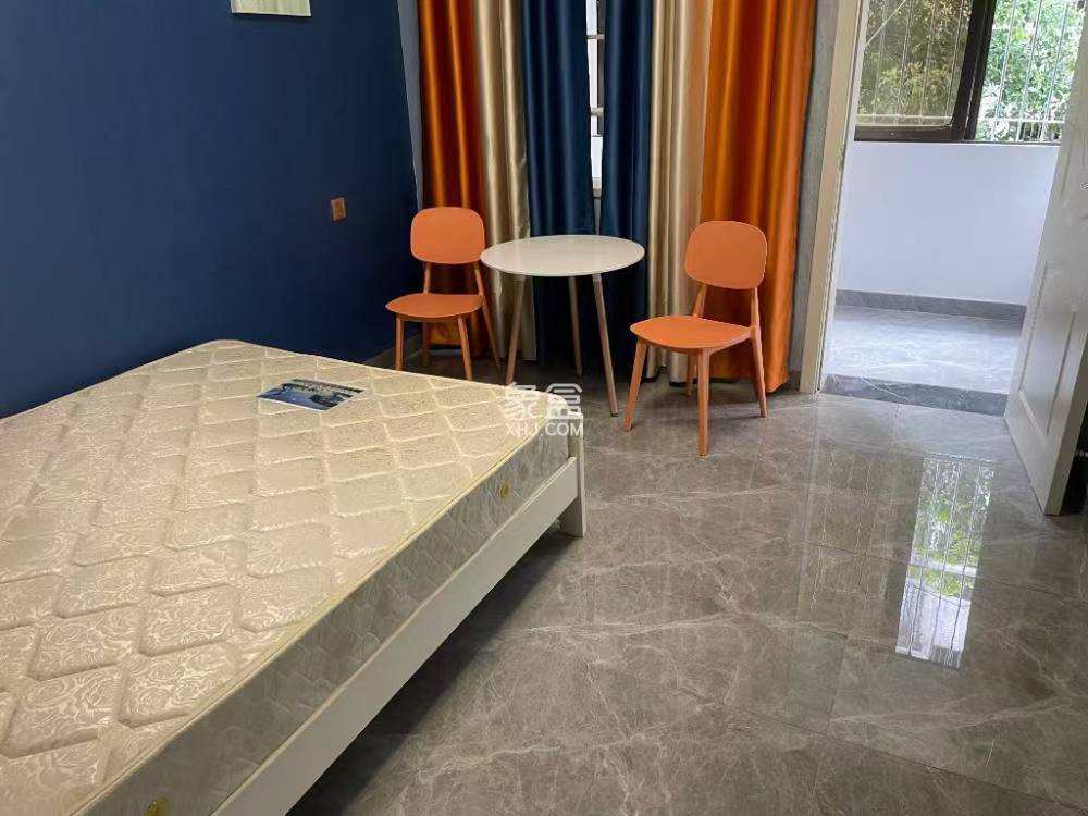 西湖一村社区南区  1室1厅1卫    1300.0元/月 西湖一村社区南区  1室1厅1卫    1300.0元/月室内图